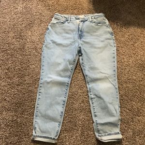 Nineties style Good American jeans